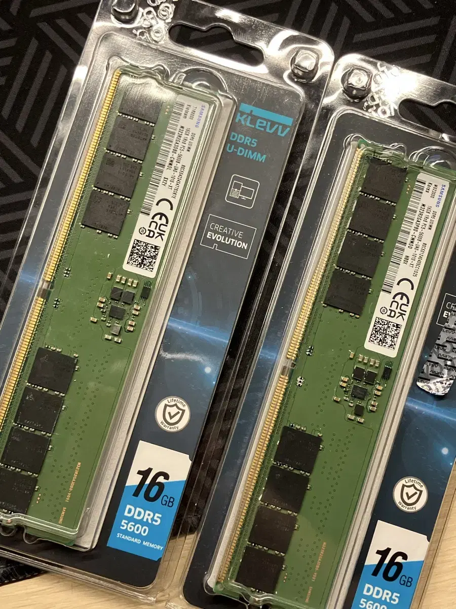 삼성 램 ddr5 5600 16GBx2 팝니다.